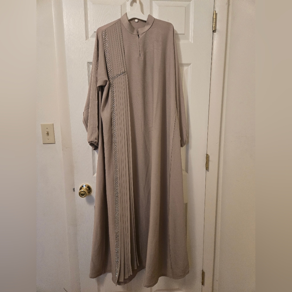 Beige pinkish embellished crepe Fancy Abaya